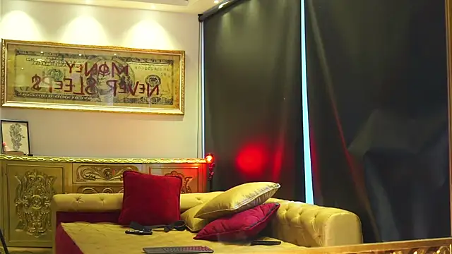 dantecoppolaa  online show from December 3, 2025, 10:31 pm