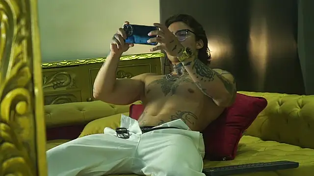 Snapshot of dantecoppolaa_ chatting on October 7, 2025, 12:11 am dantecoppolaa online show from October 7, 2025, 12:11 am