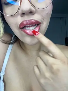 IamCloe online show from February 6, 2025, 11:58 pm