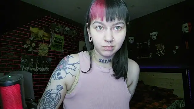 Snapshot of MoorderxDoll chatting on March 16, 2026, 7:38 pm MoorderxDoll online show from March 16, 2026, 7:38 pm