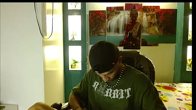 Snapshot of apolo_98 chatting on December 21, 2024, 12:38 pm apolo 98 online show from December 21, 2024, 12:38 pm