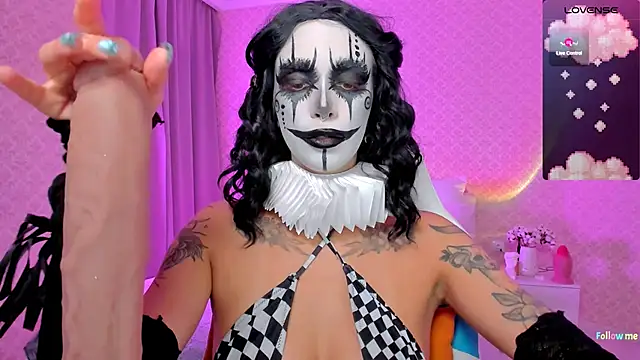 Snapshot of LeylaNoiry chatting on November 25, 2025, 2:50 pm LeylaNoiry online show from November 25, 2025, 2:50 pm