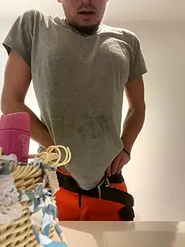 Snapshot of Sunsyyyy chatting on October 31, 2025, 5:20 pm Sunsyyyy online show from October 31, 2025, 5:20 pm