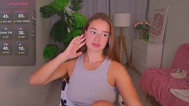 Snapshot of LovelyJessie chatting on July 30, 2026, 1:43 pm LovelyJessie online show from July 30, 2026, 1:43 pm