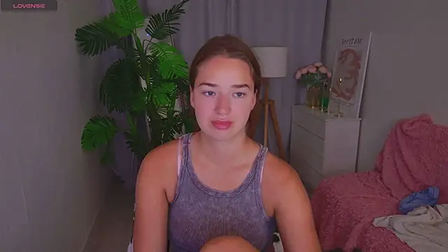 Snapshot of LovelyJessie chatting on August 1, 2026, 1:42 pm LovelyJessie online show from August 1, 2026, 1:42 pm