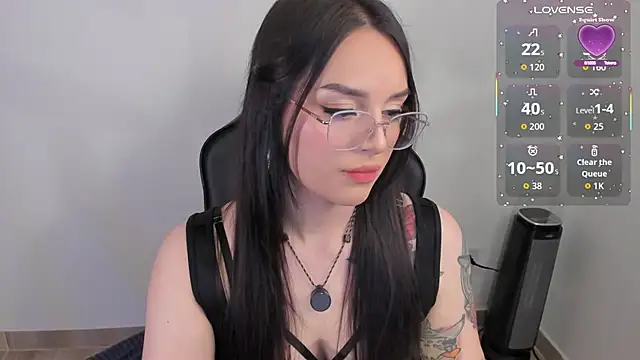 anaveleeez online show from July 17, 2026, 11:46 pm