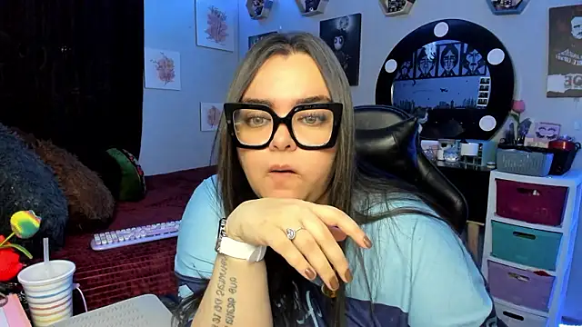 Luise Meyrink online show from February 4, 2026, 2:28 am