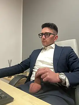 masterboss  online show from March 31, 2026, 11:45 am