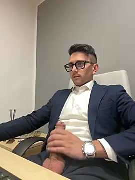 masterboss  online show from November 21, 2025, 12:48 pm