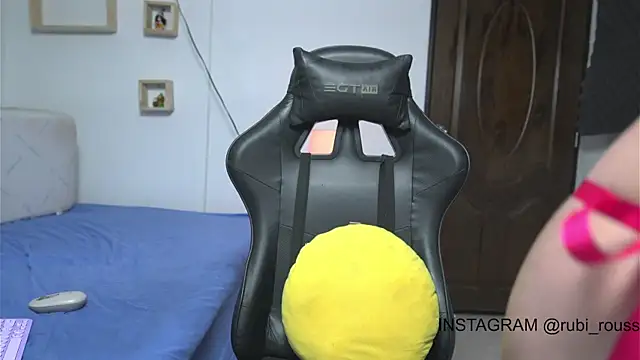 argiee taylorxs2 online show from October 20, 2025, 11:11 am