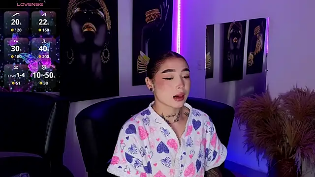  brenna hanson online show from November 19, 2025, 7:25 pm