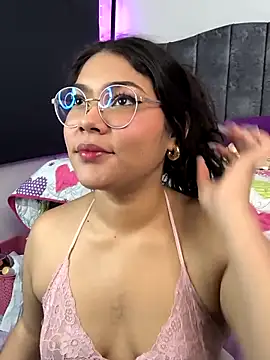 Dullce Maria online show from March 17, 2025, 7:02 am