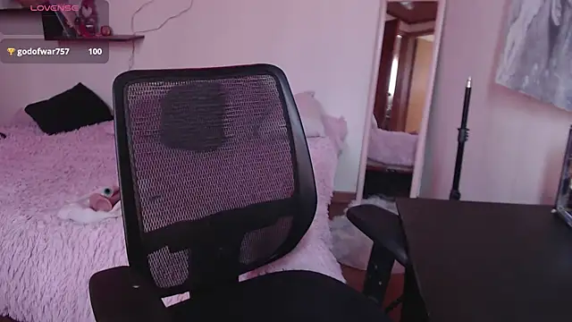 MissDennise online show from April 4, 2026, 4:24 pm