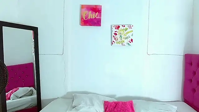 colombianmilf  online show from January 13, 2025, 9:52 pm