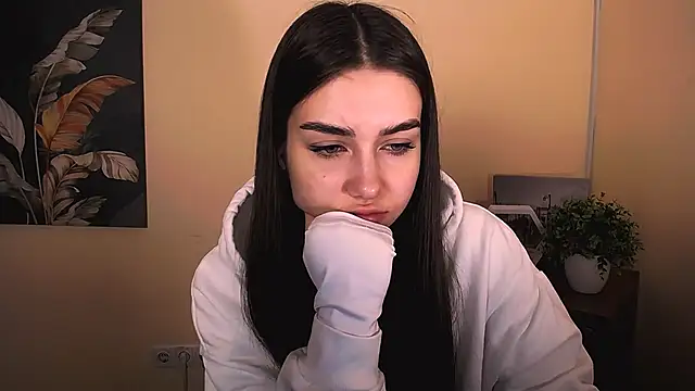 Lili magic online show from October 8, 2025, 7:10 am