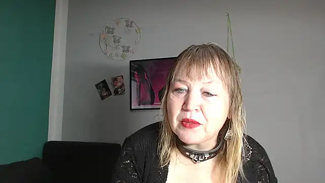 Blasflittchen online show from November 1, 2025, 1:49 pm