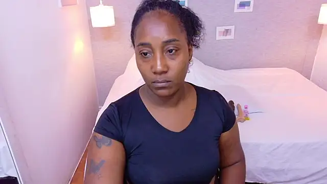 Snapshot of kiara_evanss chatting on November 6, 2025, 8:57 pm kiara evanss online show from November 6, 2025, 8:57 pm