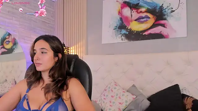 emma  smith1 online show from February 24, 2025, 3:53 pm