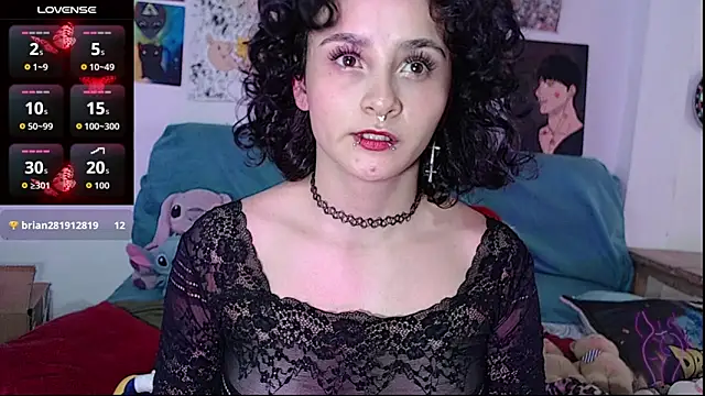 kitty22  online show from October 28, 2025, 2:49 pm