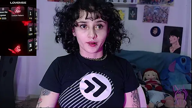 kitty22  online show from November 11, 2025, 1:06 pm