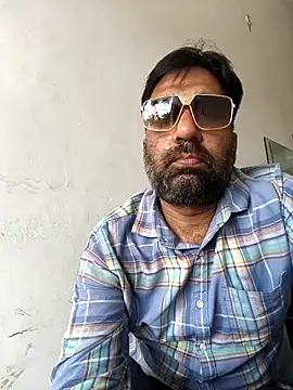 lund lol online show from March 26, 2026, 6:33 am