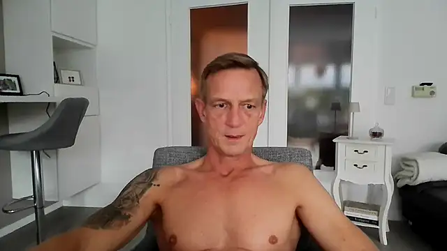 dirks71 online show from November 6, 2025, 11:25 am