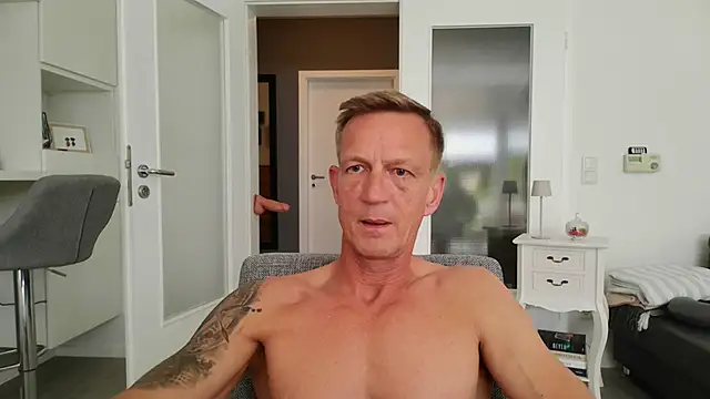 Snapshot of dirks71 chatting on May 29, 2026, 11:49 am dirks71 online show from May 29, 2026, 11:49 am