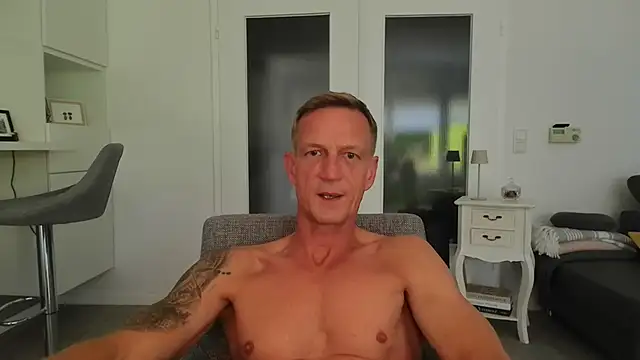 Snapshot of dirks71 chatting on July 23, 2026, 4:58 pm dirks71 online show from July 23, 2026, 4:58 pm