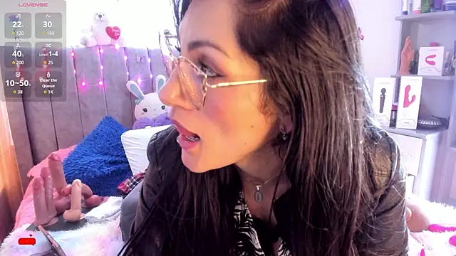 Rapunzeell  online show from October 21, 2025, 8:30 pm