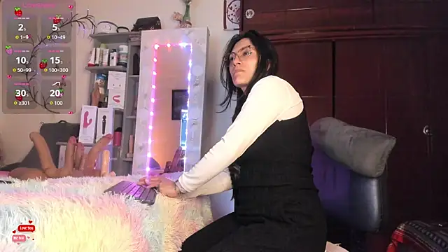 Rapunzeell  online show from March 20, 2026, 11:28 pm