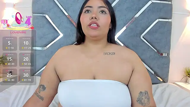 LucciaPorter online show from September 29, 2025, 10:26 pm