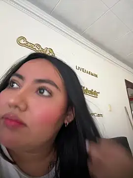 LucciaPorter online show from February 26, 2026, 2:17 pm