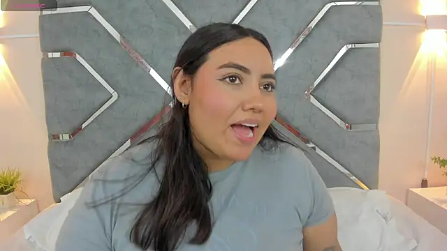 LucciaPorter online show from October 8, 2025, 9:26 pm