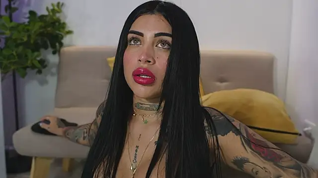 Sofhia cruz online show from May 21, 2026, 7:33 pm