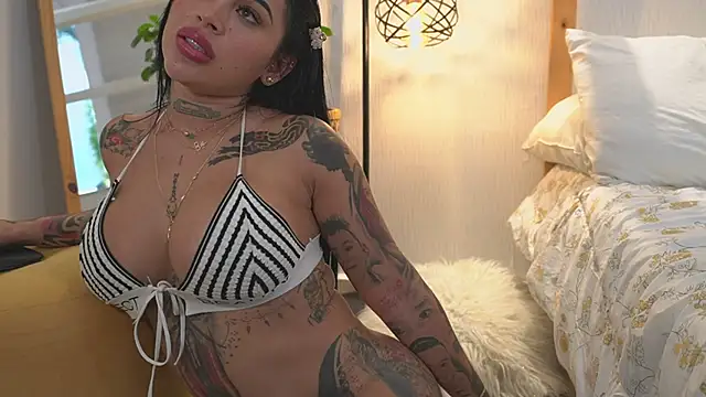 Sofhia cruz online show from May 14, 2026, 9:01 pm