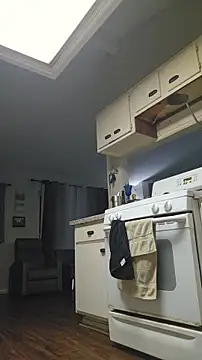 luvs2cumm69 online show from November 26, 2025, 12:21 am