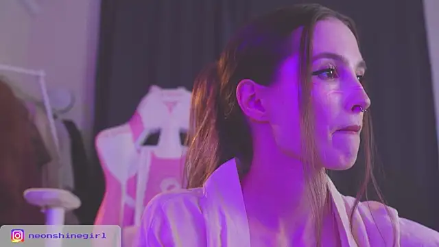 NeonShine online show from October 14, 2025, 6:25 am