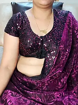 Traditional Housewife  online show from September 13, 2025, 1:49 am