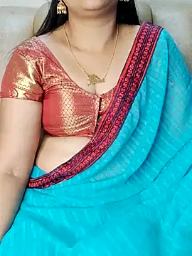 Traditional Housewife  online show from September 9, 2025, 1:16 am