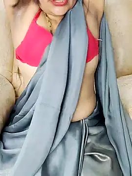 Traditional Housewife  online show from March 16, 2025, 4:30 am