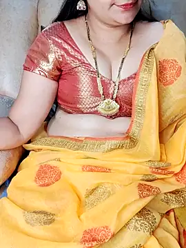 Traditional Housewife  online show from February 15, 2025, 3:50 pm