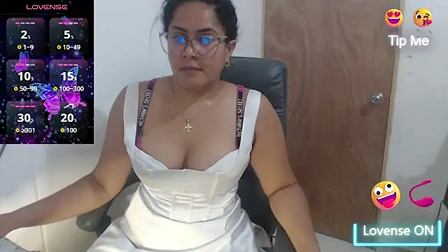 Snapshot of sweettmiah chatting on April 21, 2026, 7:20 pm sweettmiah online show from April 21, 2026, 7:20 pm