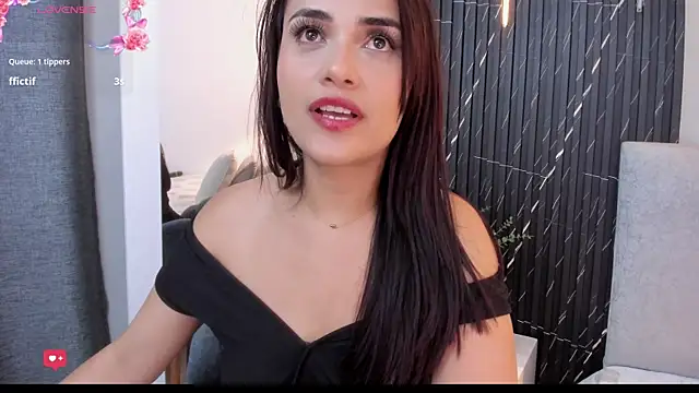 Snapshot of katrina_kaif_x chatting on April 28, 2026, 7:18 pm katrina kaif x online show from April 28, 2026, 7:18 pm