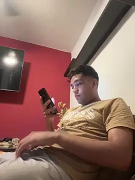 Snapshot of Magicerosxx69 chatting on March 16, 2026, 3:48 pm Magicerosxx69 online show from March 16, 2026, 3:48 pm