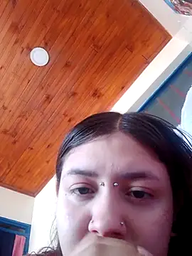 sara winehouse1 online show from December 16, 2025, 3:05 pm