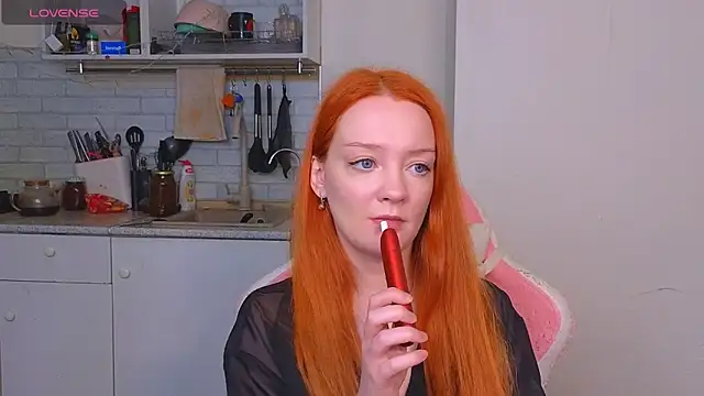 Snapshot of Radiants_two chatting on June 9, 2026, 2:51 pm Radiants two online show from June 9, 2026, 2:51 pm