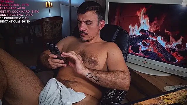 officeman7 online show from March 18, 2025, 5:23 pm