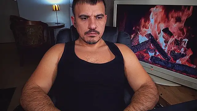 officeman7 online show from January 20, 2025, 5:06 pm