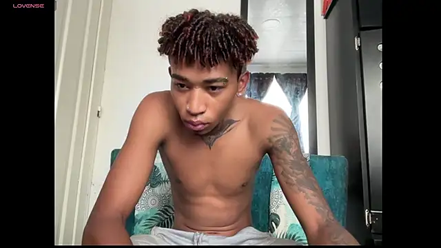 Snapshot of sexy_blacks_ chatting on October 22, 2025, 12:26 pm sexy blacks online show from October 22, 2025, 12:26 pm