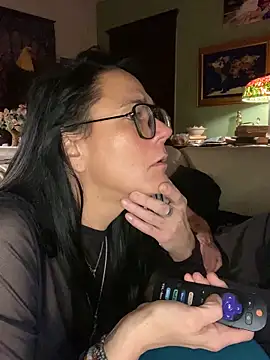 sexyasscougar online show from April 11, 2026, 6:10 am